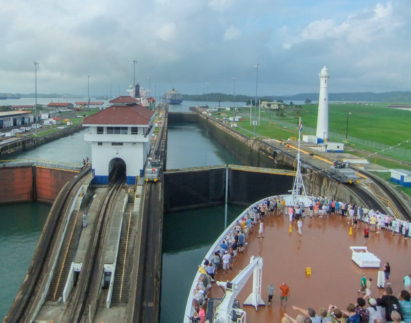 panama canal historic locks cruise