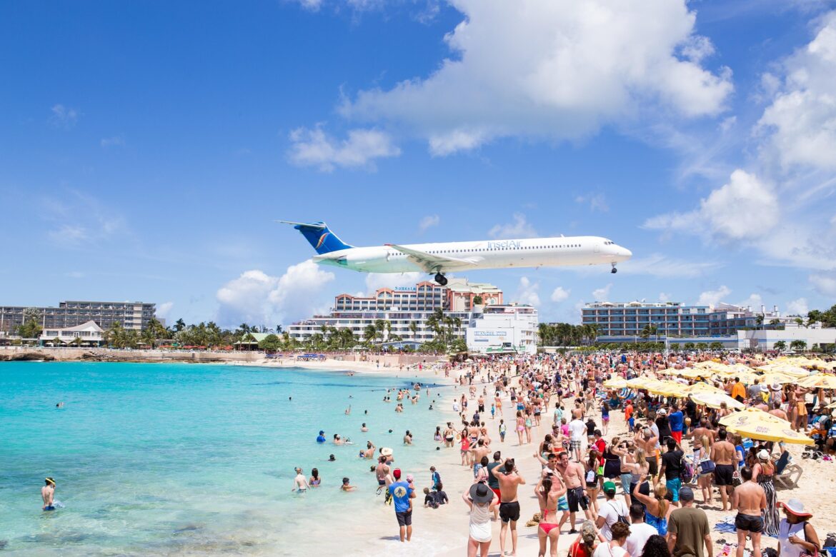 airplane-2690200_1920 Maho Beach plane spotting Saint Martin